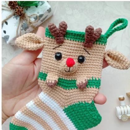 Knitting Stockings For Christmas Tree Hanging..